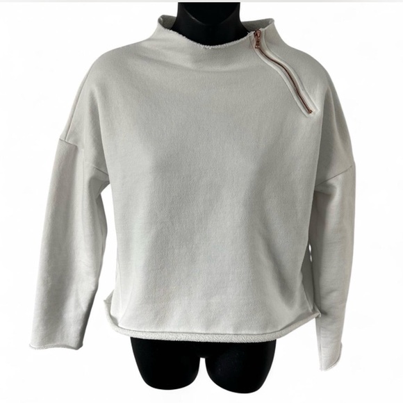 Local Authorities Women's White Sweater with Zipper Detail